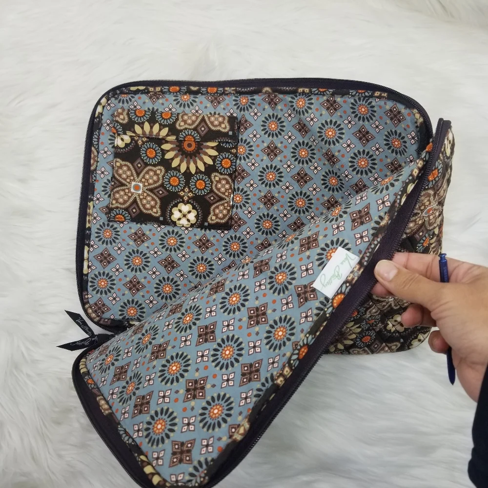 Vera Bradley Canyon computer sleeve